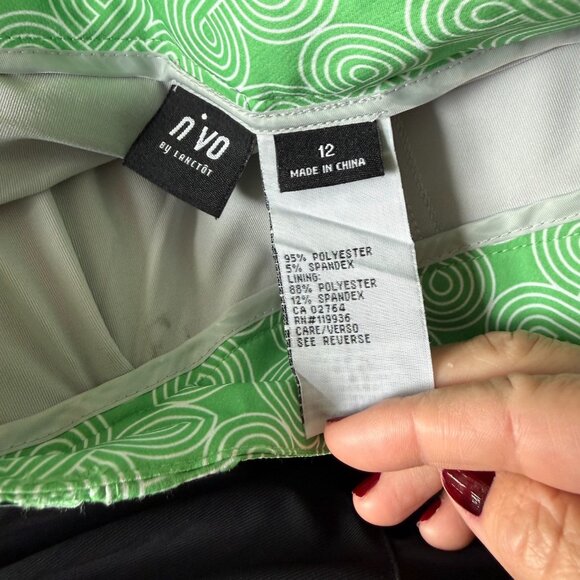 Women's NIVO Green Geometric Golf Skirt Skort Size 12 Golf Core Preppy - Picture 3 of 4